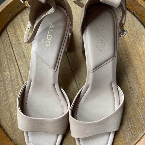 Aldo nude strappy heels size 10, perfect for a wedding - Picture 3 of 3